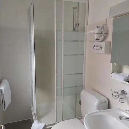 Nessi Hotel 3*